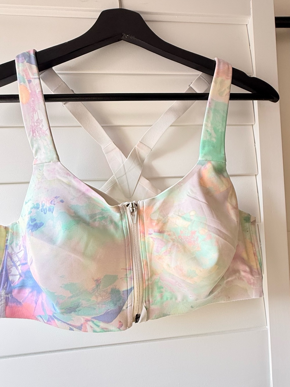 Victoria's Secret Knockout Maximum Support Front-Close Sport Bra Size 36D